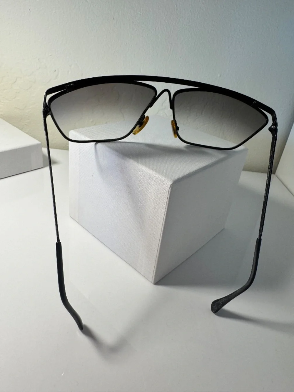 Vintage Laura Biagiotti Sunglasses – Made in Italy